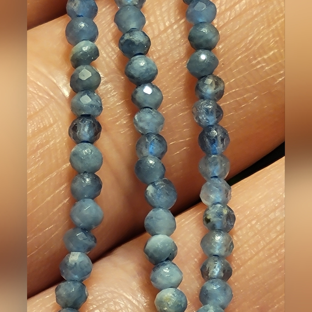 25x beads Natural Aquamarine Crystal Beads Pre-Drilled Faceted 3mm Thick - Picture 3 of 6